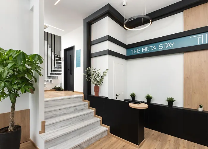 The Meta Stay-Rooftop Access Sunny Suite
